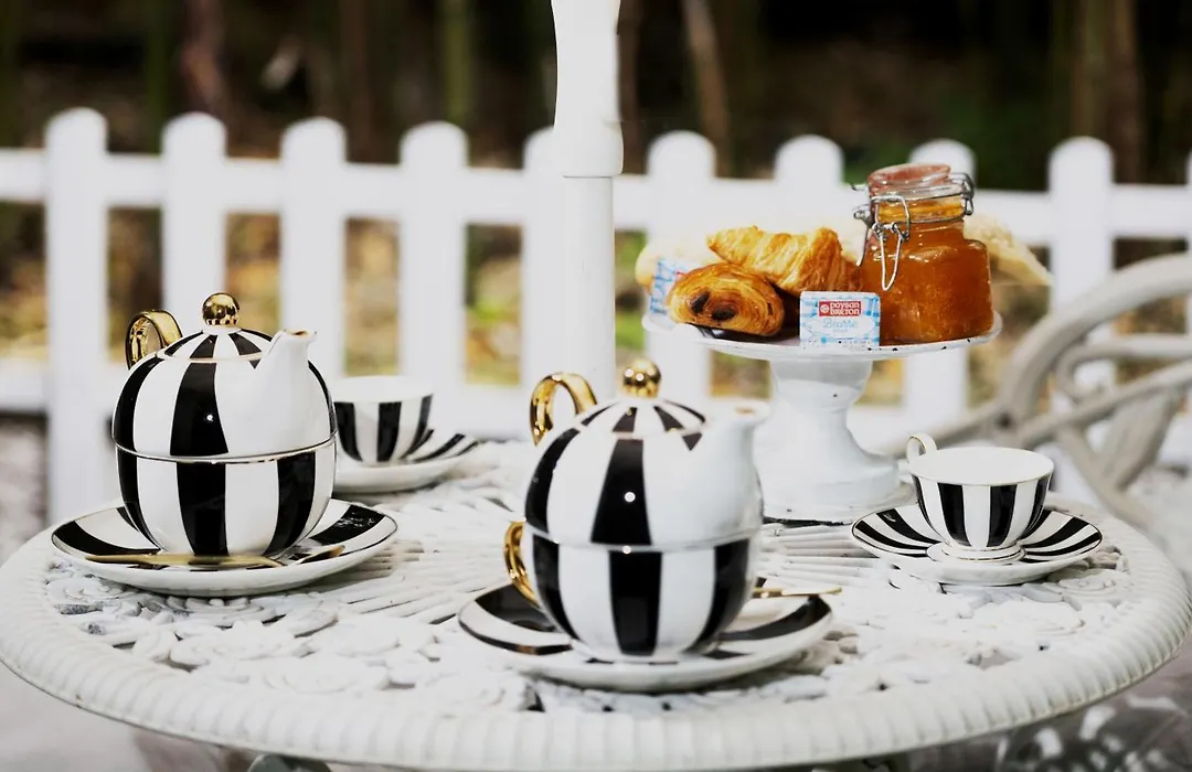 Les Canoubiers Luxe Et Serenite Au Coeur De Saint-Tropez Suites Spacieuses Avec Jardin Enchanteur-1
