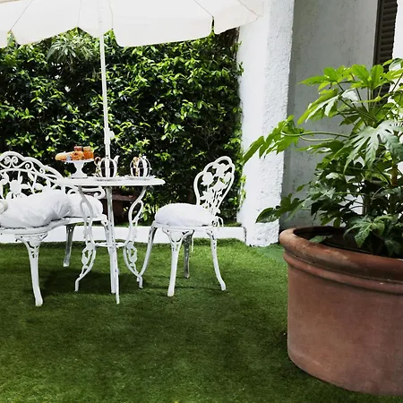 Les Canoubiers Luxe Et Serenite Au Coeur De Saint-Tropez Suites Spacieuses Avec Jardin Enchanteur-2